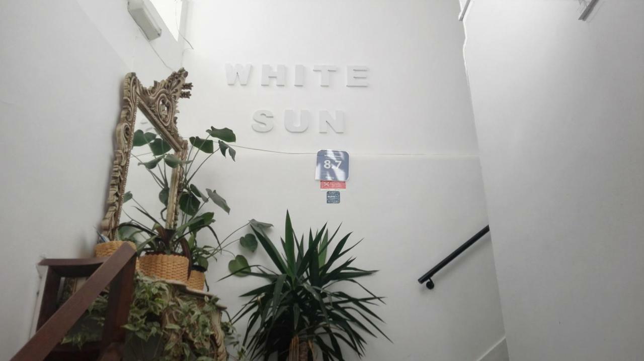 White Sun Hostel ラゴス エクステリア 写真